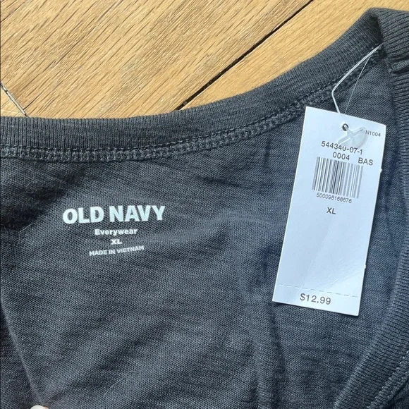 Old Navy V-Neck Tee Set — Black, Charcoal, Brown, Light Lavender - Picture 3 of 9